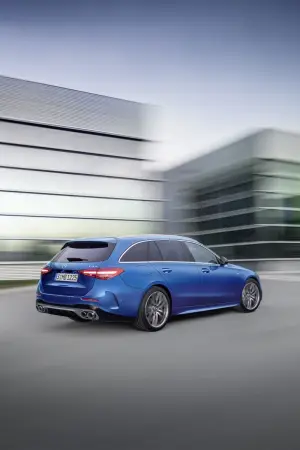 Mercedes-AMG C 43 2023 - Foto