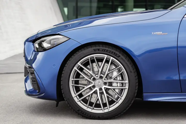 Mercedes-AMG C 43 2023 - Foto - 13