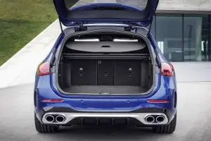 Mercedes-AMG C 43 2023 - Foto