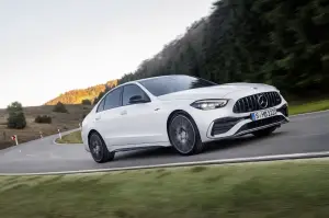 Mercedes-AMG C 43 2023 - Foto