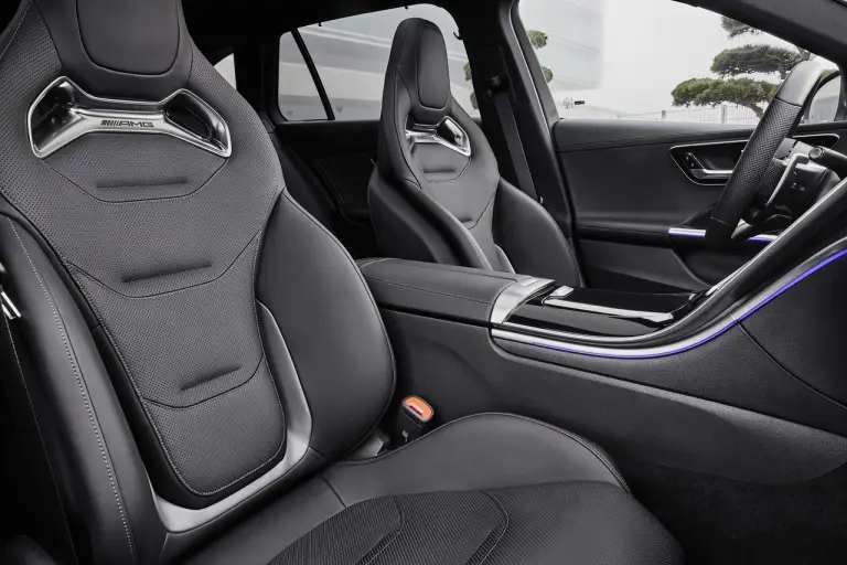 Mercedes-AMG C 43 2023 - Foto - 15