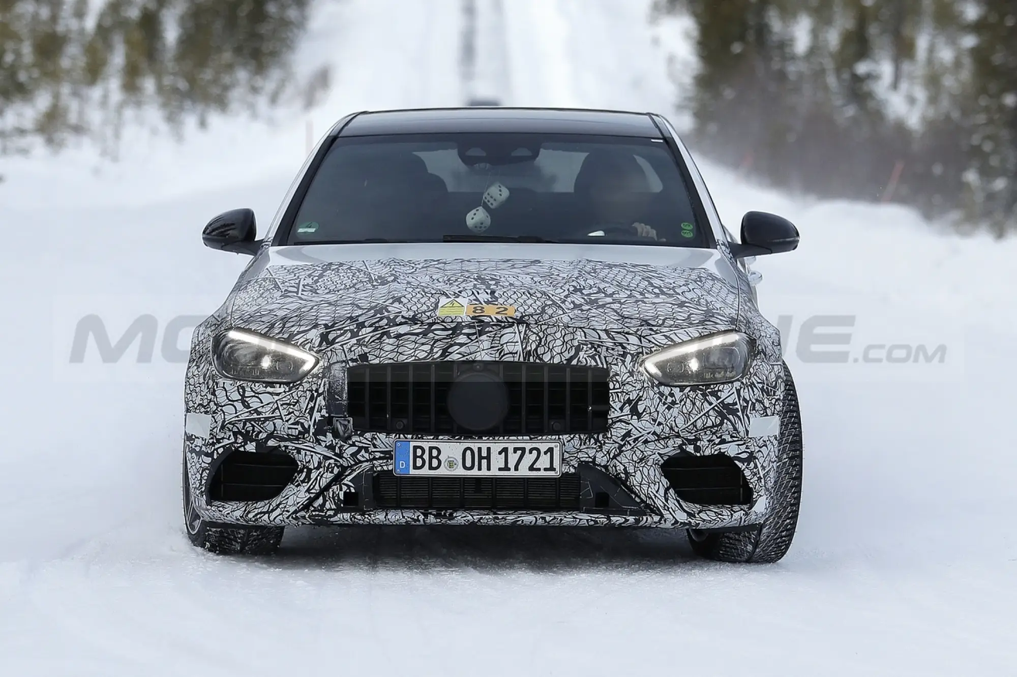 Mercedes-AMG C 63 2023 - Foto Spia 22-02-2022 - 10