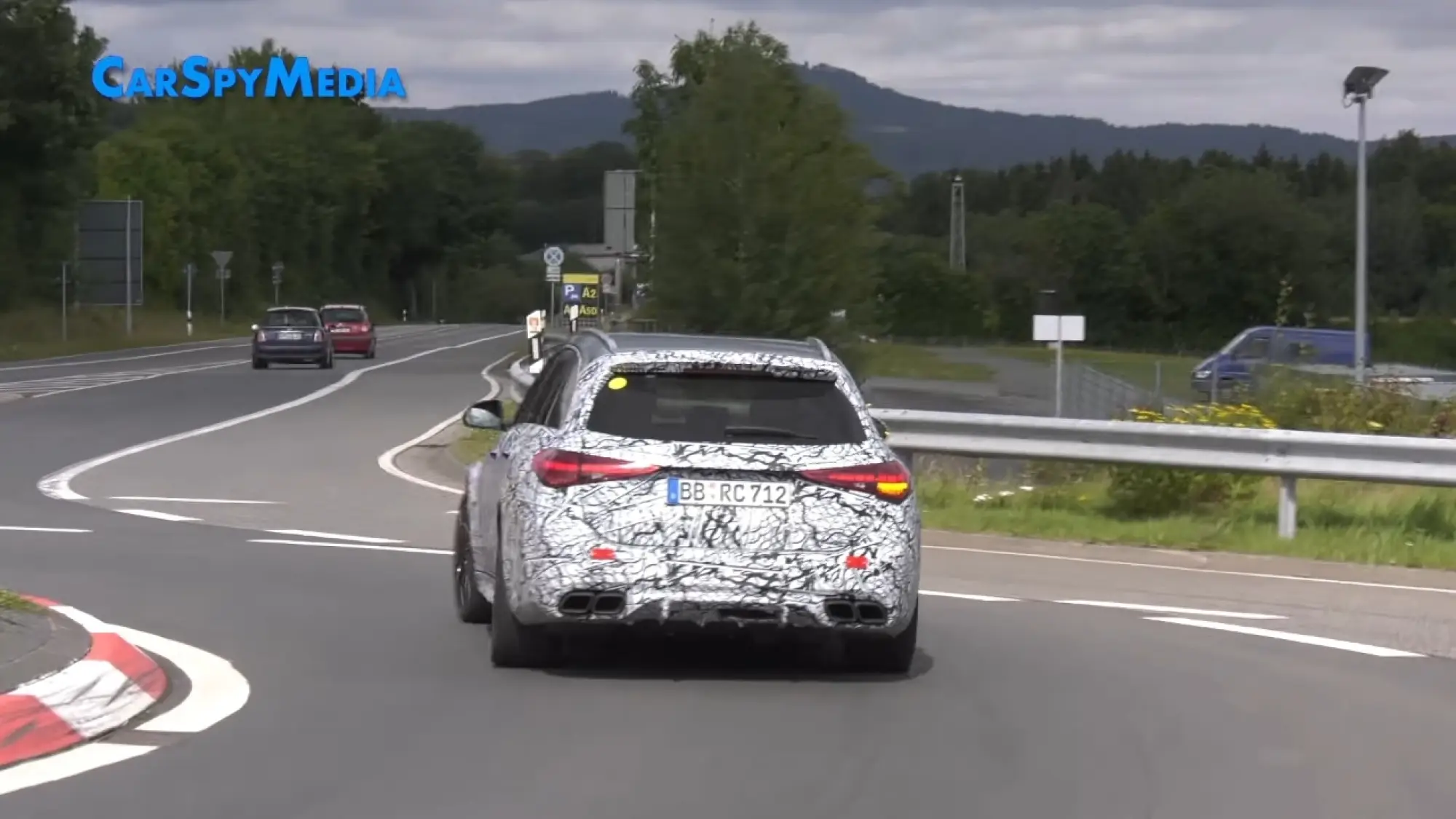 Mercedes-AMG C 63 2023 - Foto spia Car Spy Media - 6