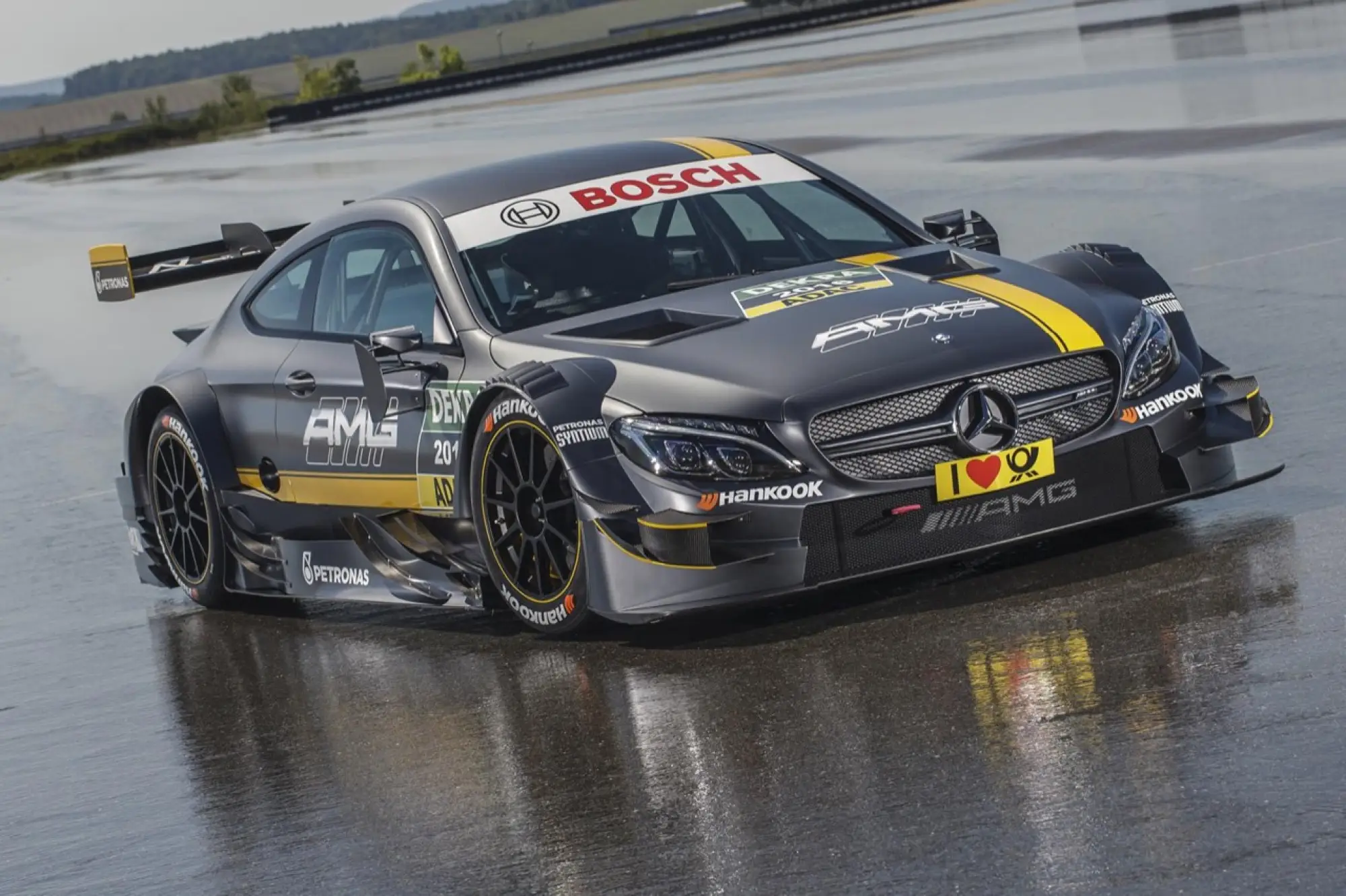 Mercedes-AMG C 63 Coupe versione DTM 2016 - 3