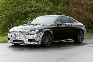 Mercedes-AMG C43 e C63 restyling foto spia 26 ottobre 2017 - 7