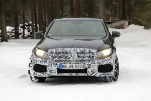 Mercedes AMG C43 foto spia 12 gennaio 2017 - 2