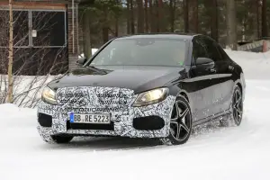 Mercedes AMG C43 foto spia 12 gennaio 2017 - 3