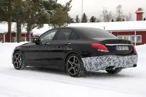 Mercedes AMG C43 foto spia 12 gennaio 2017 - 7