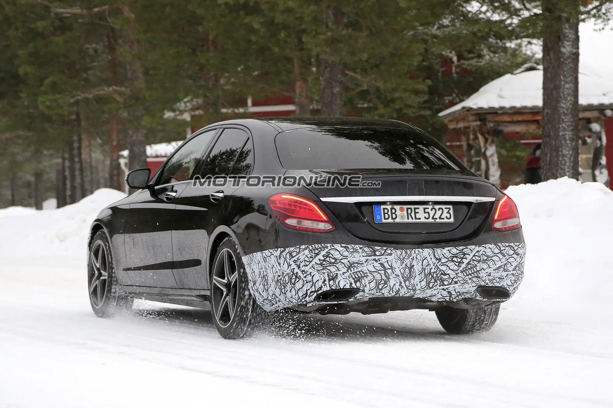 Mercedes AMG C43 foto spia 12 gennaio 2017 - 8