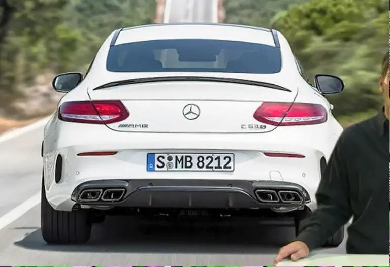 Mercedes-AMG C63 S Coupe - Prime foto online - 1