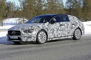 Mercedes-AMG CLA 35 Shooting Brake foto spia 19 marzo 2019