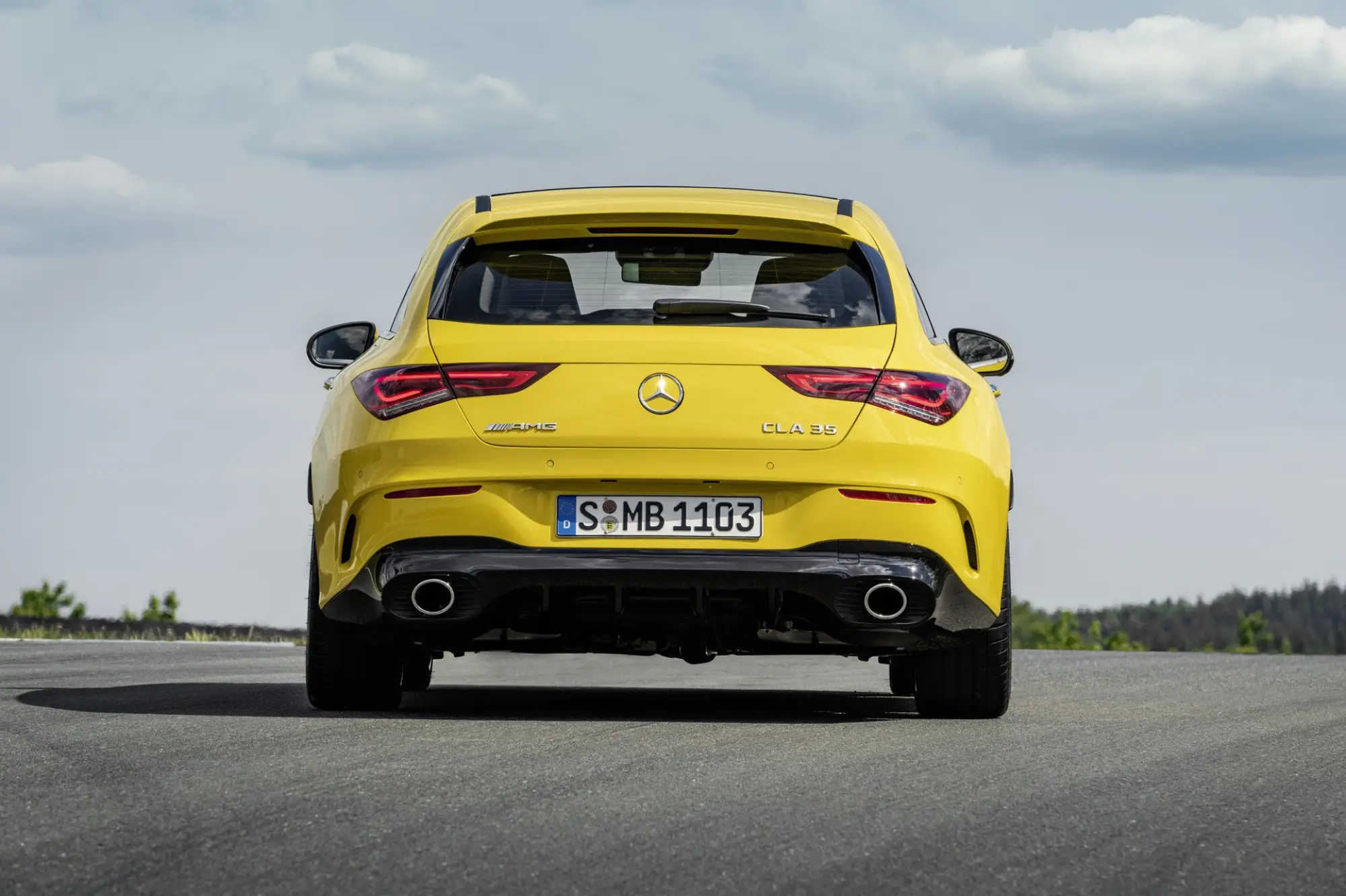 Mercedes-AMG CLA 35 Shooting Brake - 11