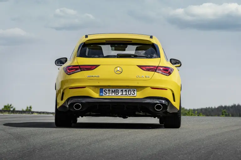 Mercedes-AMG CLA 35 Shooting Brake - 11