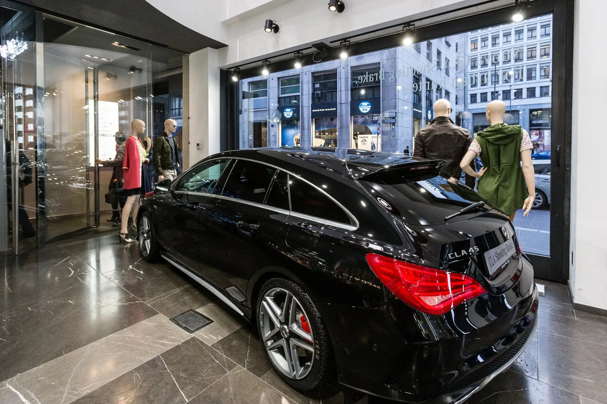 Mercedes-AMG CLA 45 Shooting Brake Brian & Barry Building - 8