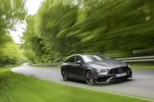 Mercedes-AMG CLA 45 Shooting Brake