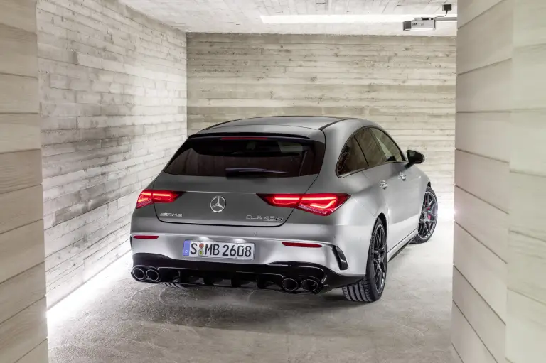 Mercedes-AMG CLA 45 Shooting Brake - 17