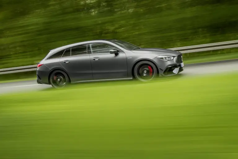 Mercedes-AMG CLA 45 Shooting Brake - 27