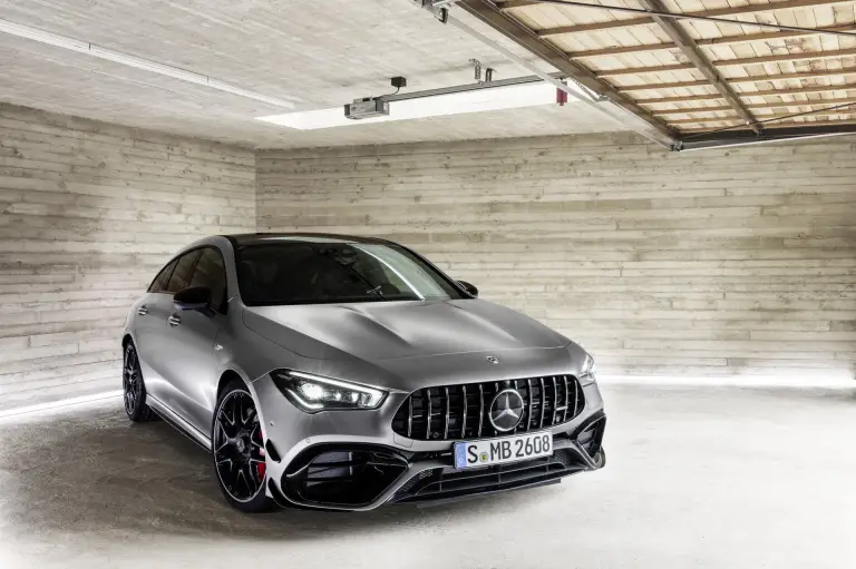 Mercedes-AMG CLA 45 Shooting Brake - 8