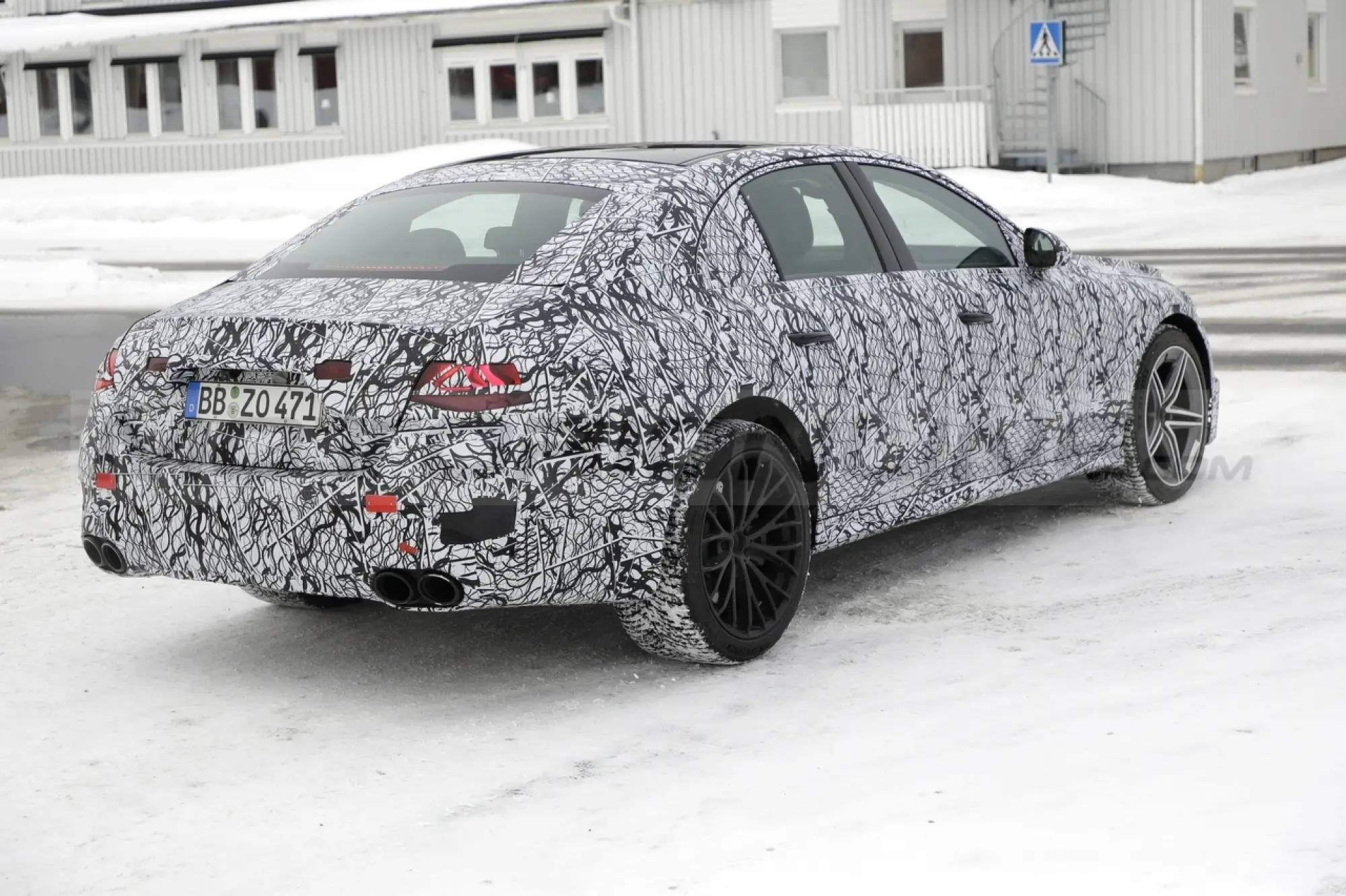 Mercedes-AMG E 53 e 2023 - Foto Spia 09-03-2022 - 1