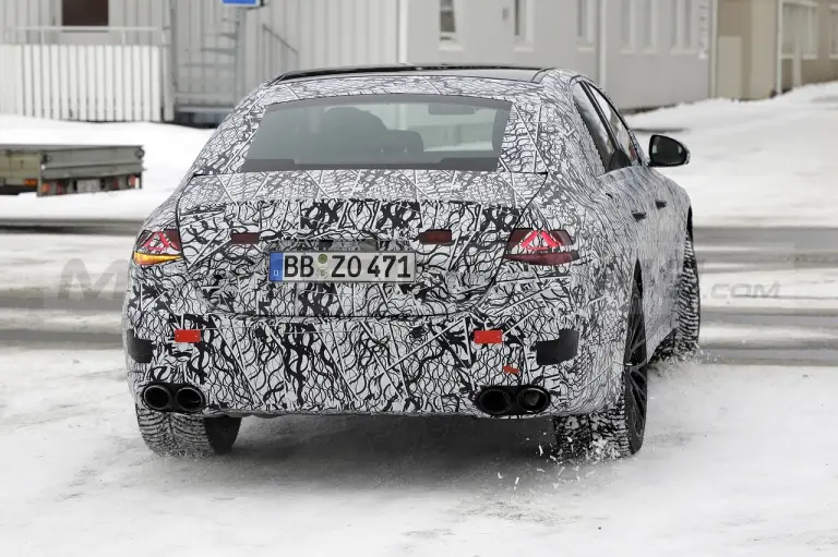 Mercedes-AMG E 53 e 2023 - Foto Spia 09-03-2022 - 2