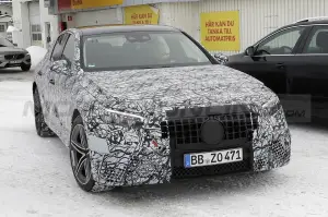 Mercedes-AMG E 53 e 2023 - Foto Spia 09-03-2022 - 18