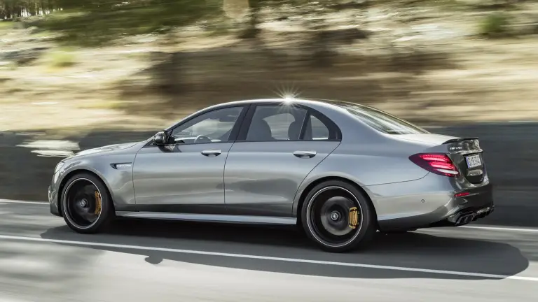 Mercedes-AMG E 63 MY 2017 - 10