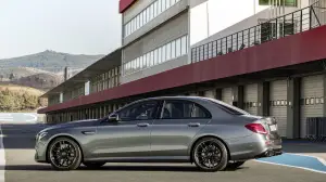 Mercedes-AMG E 63 MY 2017 - 26