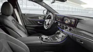 Mercedes-AMG E 63 MY 2017 - 36