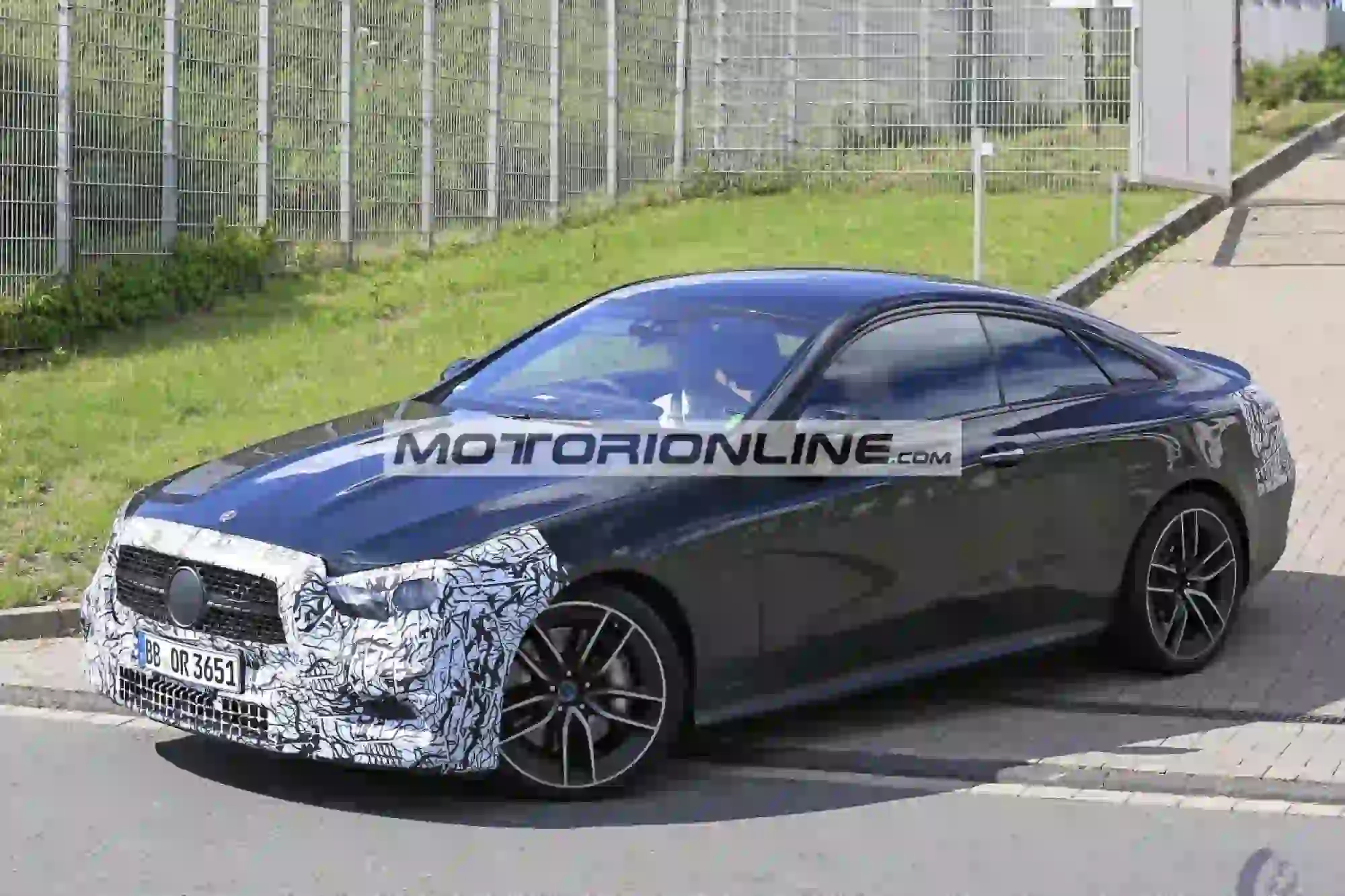 Mercedes-AMG E53 Coupe facelift - Foto spia 19-8-2019 - 3