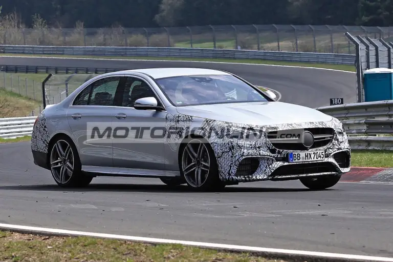 Mercedes-AMG E63 facelift - Foto spia 3-5-2019 - 3