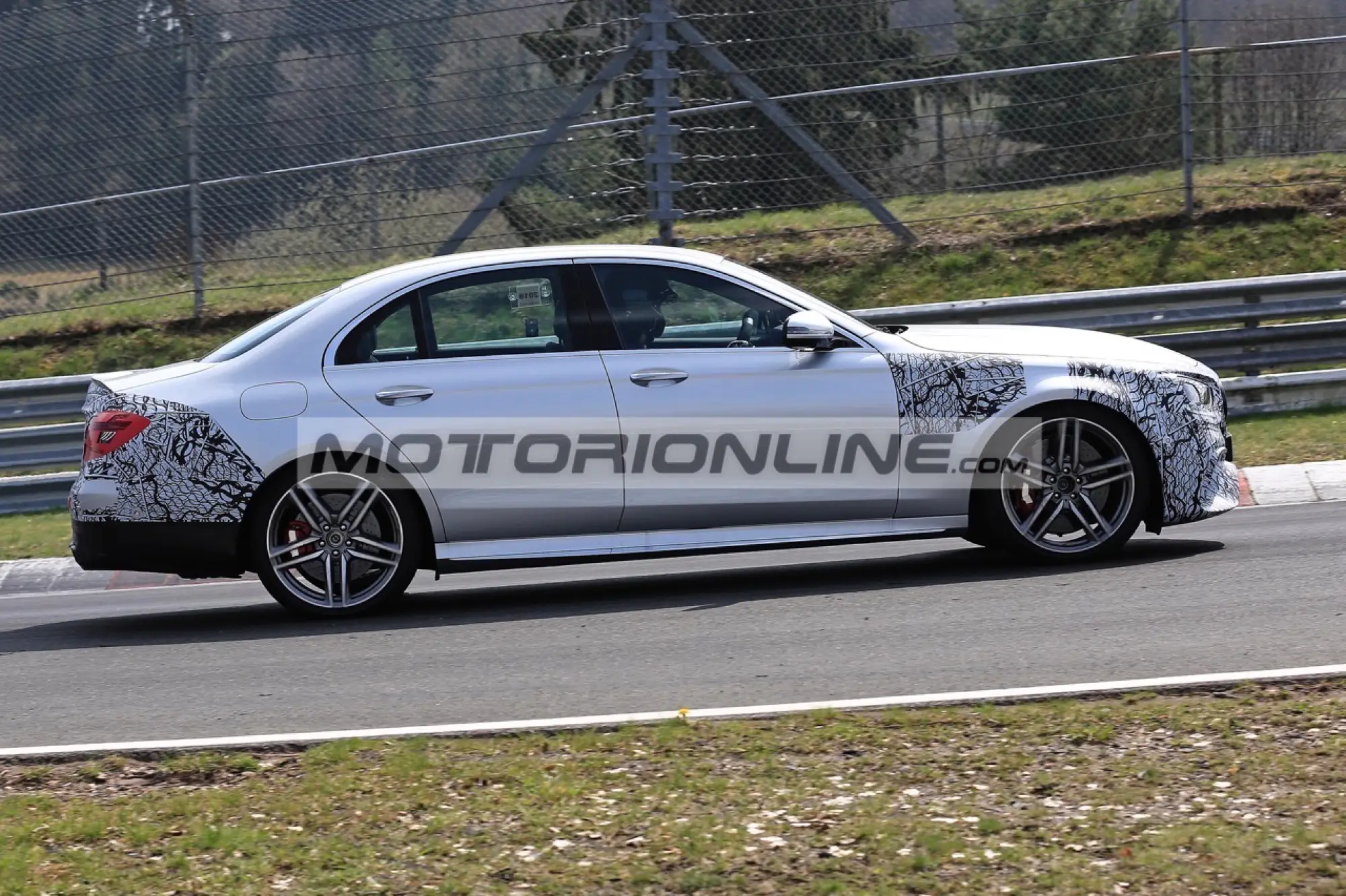 Mercedes-AMG E63 facelift - Foto spia 3-5-2019 - 4