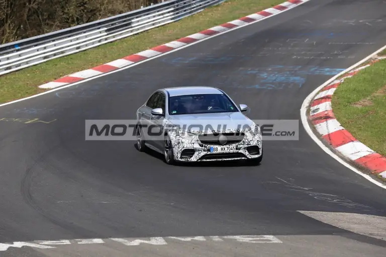 Mercedes-AMG E63 facelift - Foto spia 3-5-2019 - 10