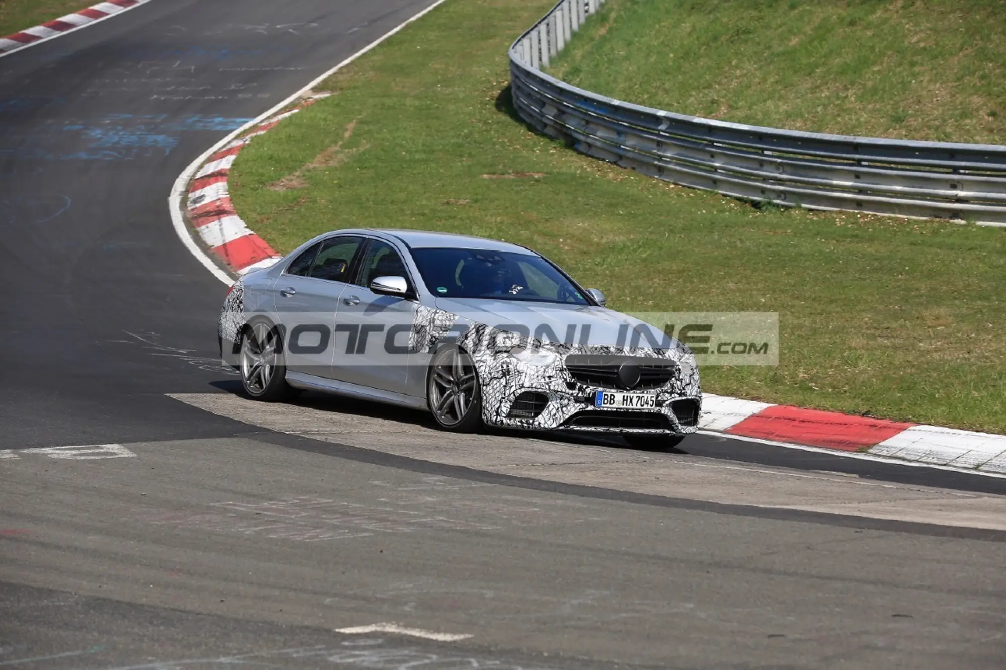 Mercedes-AMG E63 facelift - Foto spia 3-5-2019 - 12