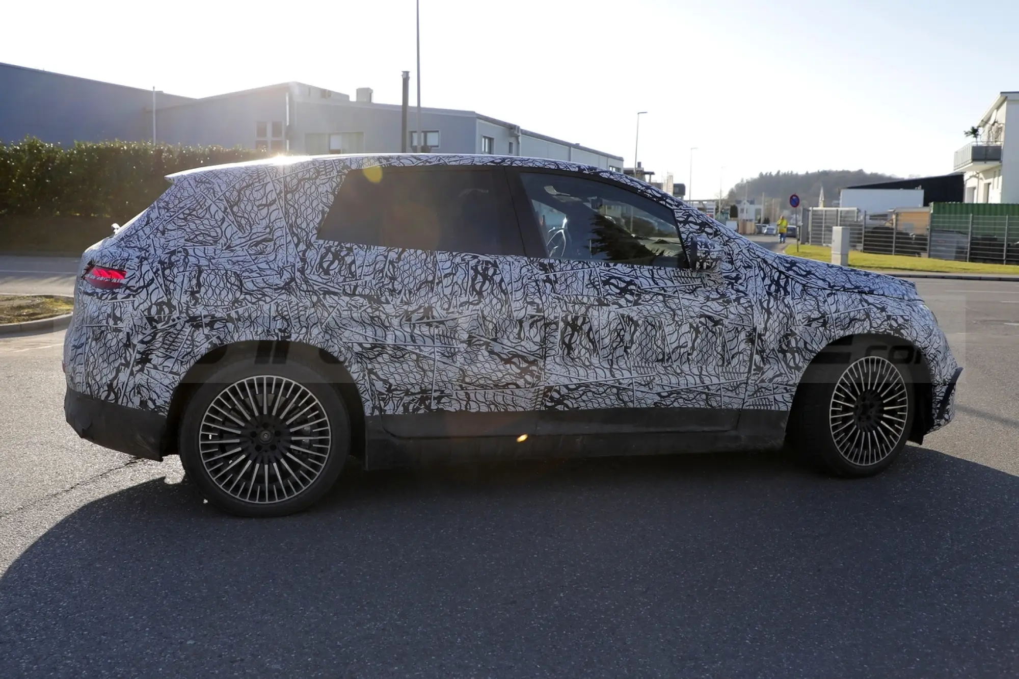 Mercedes-AMG EQE SUV - Foto Spia 10-02-2022 - 10