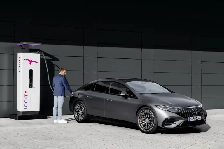 Mercedes-AMG EQS 53 - Foto ufficiali - 20