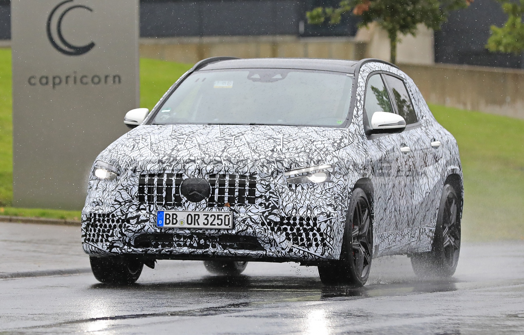 Mercedes-AMG GLA 45 2020 - Foto spia 06-11-2019