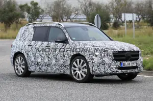Mercedes-AMG GLB A35 foto spia 21 novembre 2018