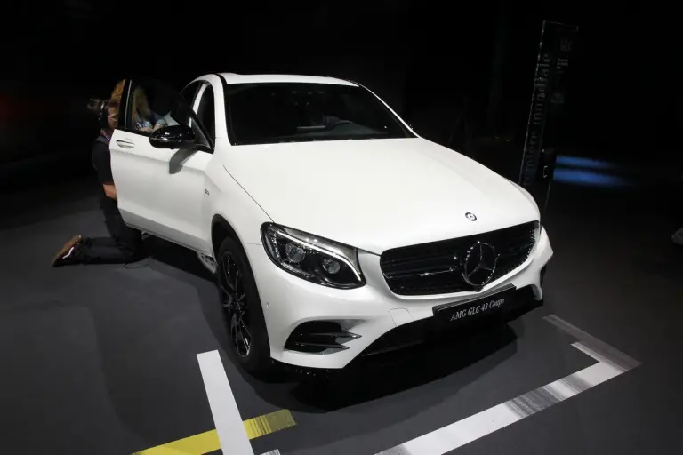 Mercedes AMG GLC 43 Coupe - Salone di Parigi 2016 - 4