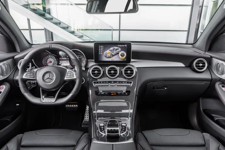 Mercedes-AMG GLC 43 Coupe - 21