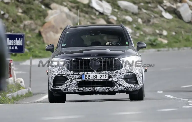 Mercedes-AMG GLC 63 2023 - Foto spia 21-06-2022 - 5