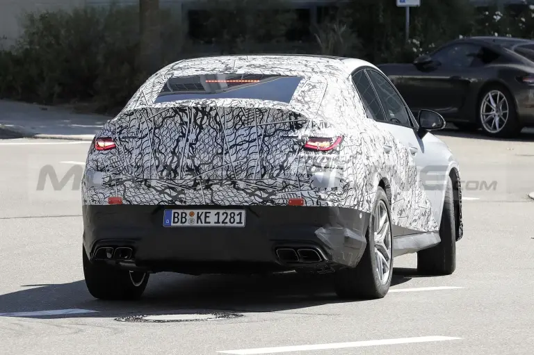 Mercedes-AMG GLC 63 Coupé 2023 - Foto Spia 06-08-2022 - 3