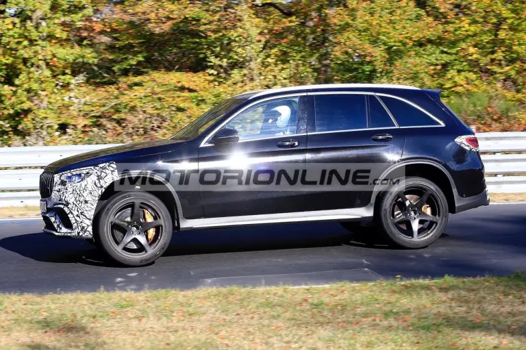 Mercedes AMG GLC 63 facelift - Foto spia 16-10-2018 - 14