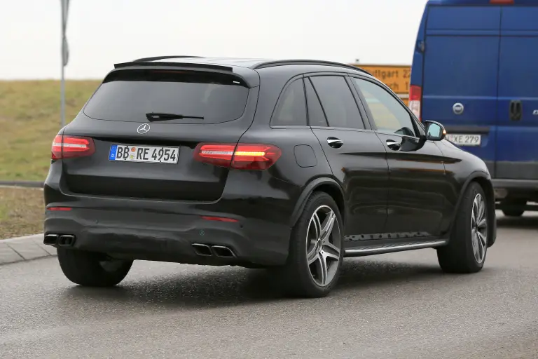 Mercedes-AMG GLC63 - foto spia dicembre 2016 - 7