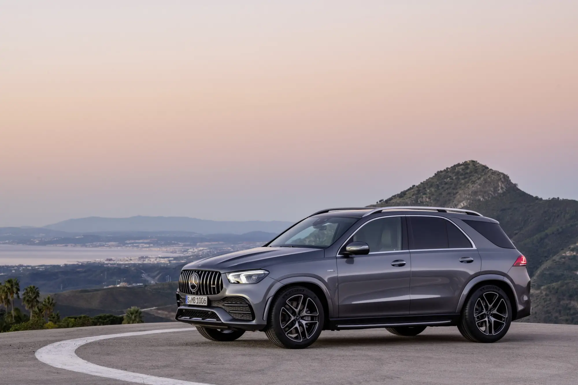 Mercedes-AMG GLE 53 - 6