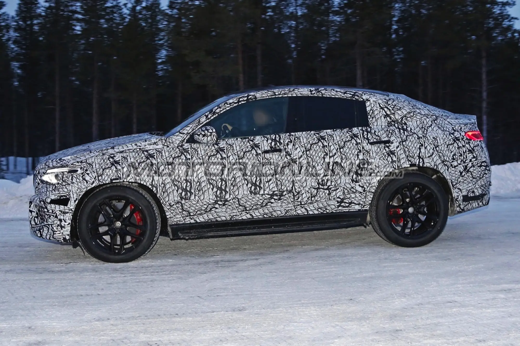 Mercedes-AMG GLE 63 Coupe 2020 - foto spia 10-01-2019 - 11