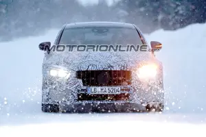 Mercedes AMG GT 4 porte foto spia 24 gennaio 2018