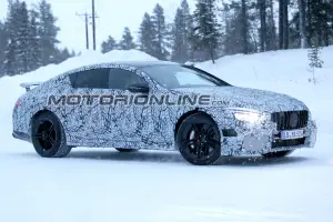 Mercedes AMG GT 4 porte foto spia 24 gennaio 2018