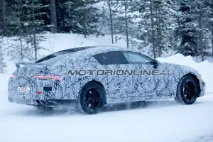 Mercedes AMG GT 4 porte foto spia 24 gennaio 2018 - 6