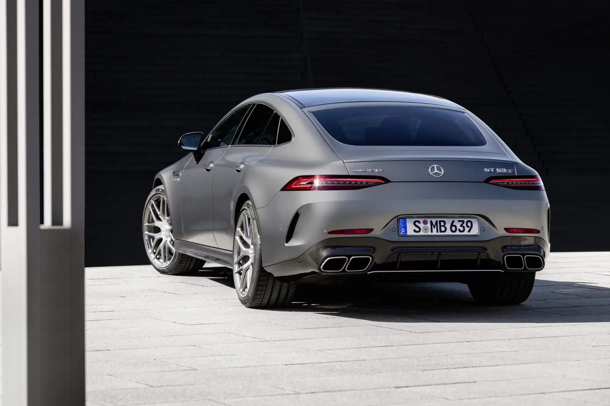 Mercedes-AMG GT 63 e GT 63 S Coupe4 2023 - Foto - 16