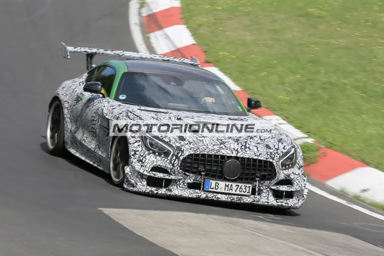 Mercedes-AMG GT Black Series - Foto spia 16-8-2019 - 2